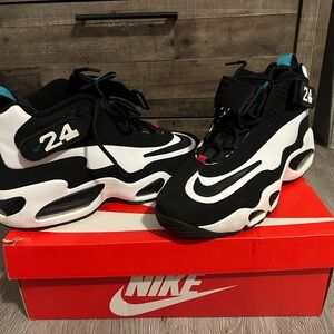 Nike Ken Griffey jr size 10.5